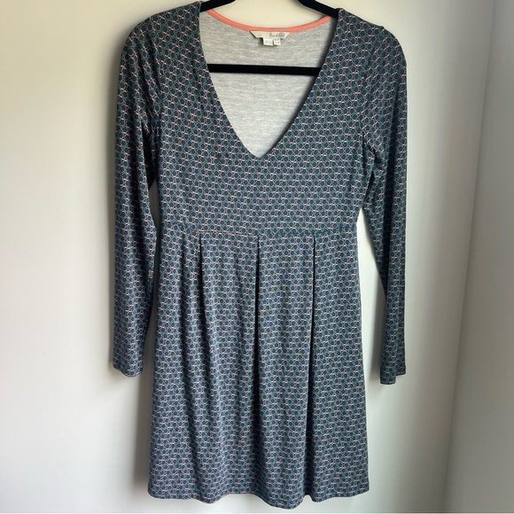 Boden Navy & White Geo Floral Empire Waist Dress Jersey Knit Stretch UK12/US8 - Picture 2 of 12